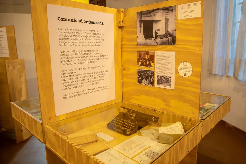 Se inauguró la muestra Los Libros de la Buena Memoria en Berazategui (1)