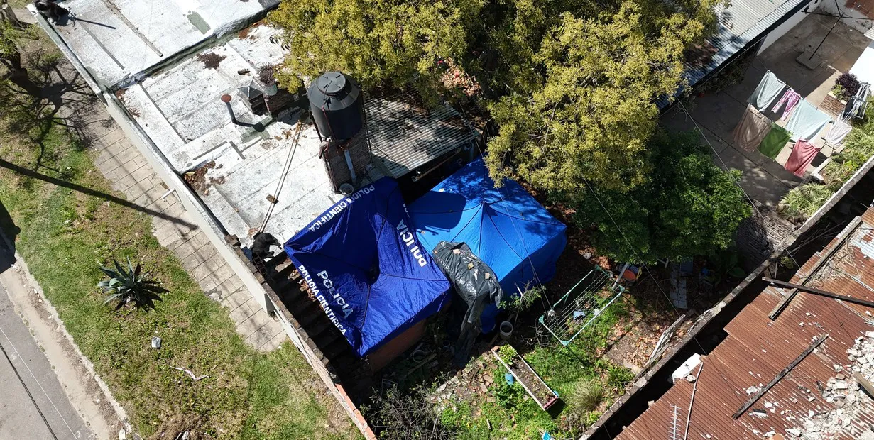 4tJEoZirA_1256x620__2