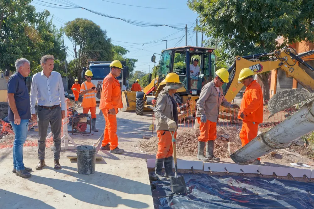 Balor y Katopodis supervisaron la repavimentación de calle 109 entre 5 y 11 (4)