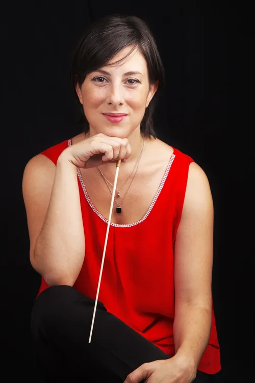 Alicia Pouzo- (directora)