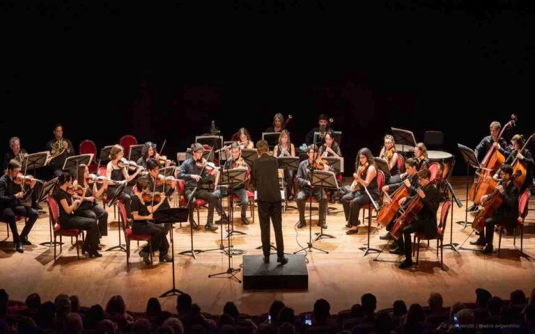 teatro-argentino-Camerata-Academica-768x480