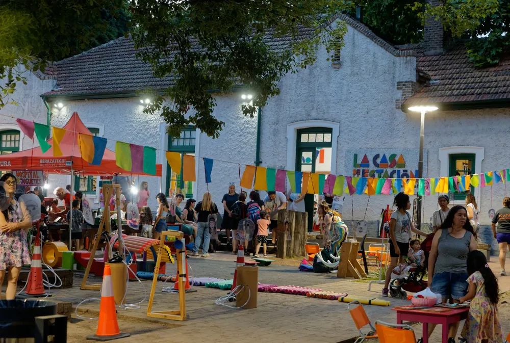 Exitosas jornadas del Festival Nacional “Cine Bajo la Luna” (2)