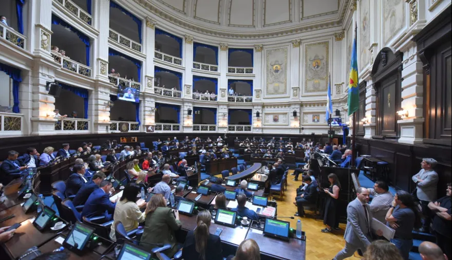 20251204021345_whatsapp-image-2025-12-04-at-02-13-13