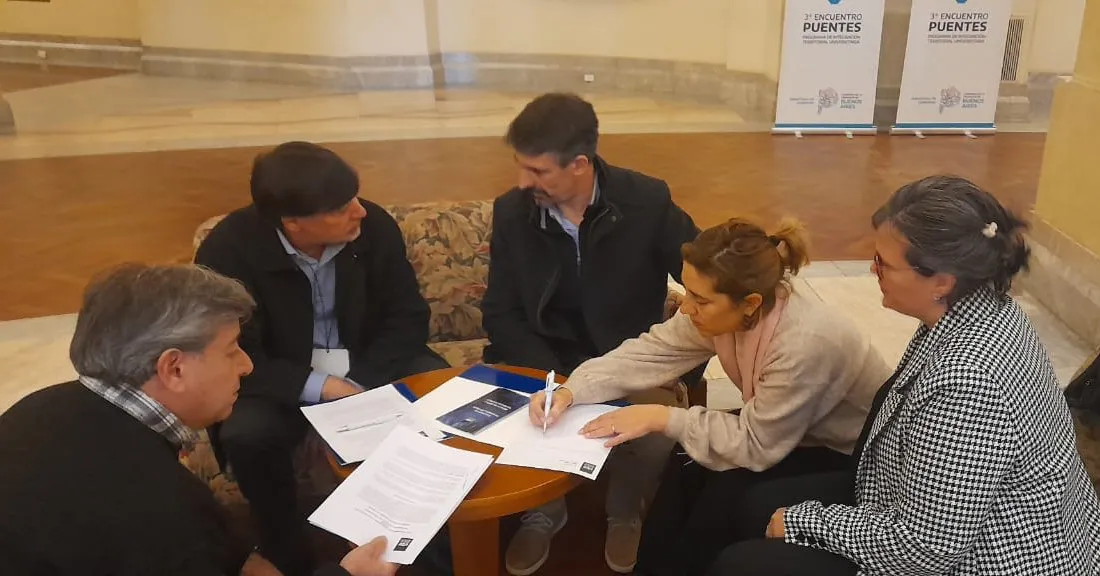 MGA - Firma Convenio Programa Puentes con Univ Avellaneda - 27 Junio b