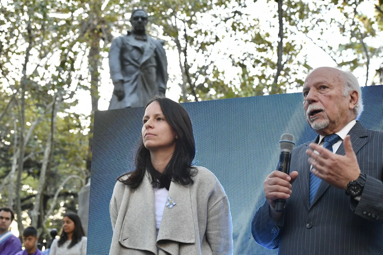 Día_del_Himno_Nacional_SM