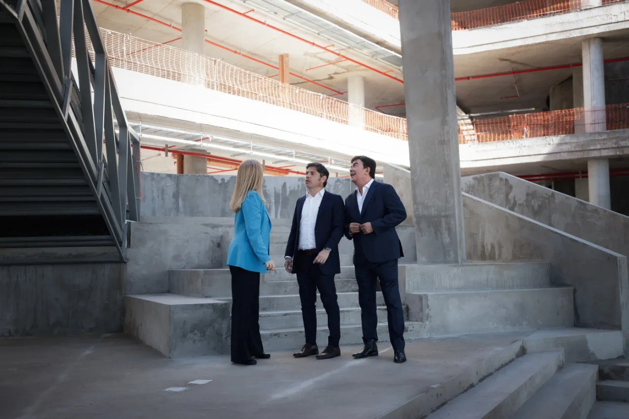 Gy5Y1ORWYAApgN5.jpglarge