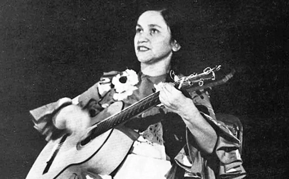 5.2 Violeta del Carmen Parra Sandoval