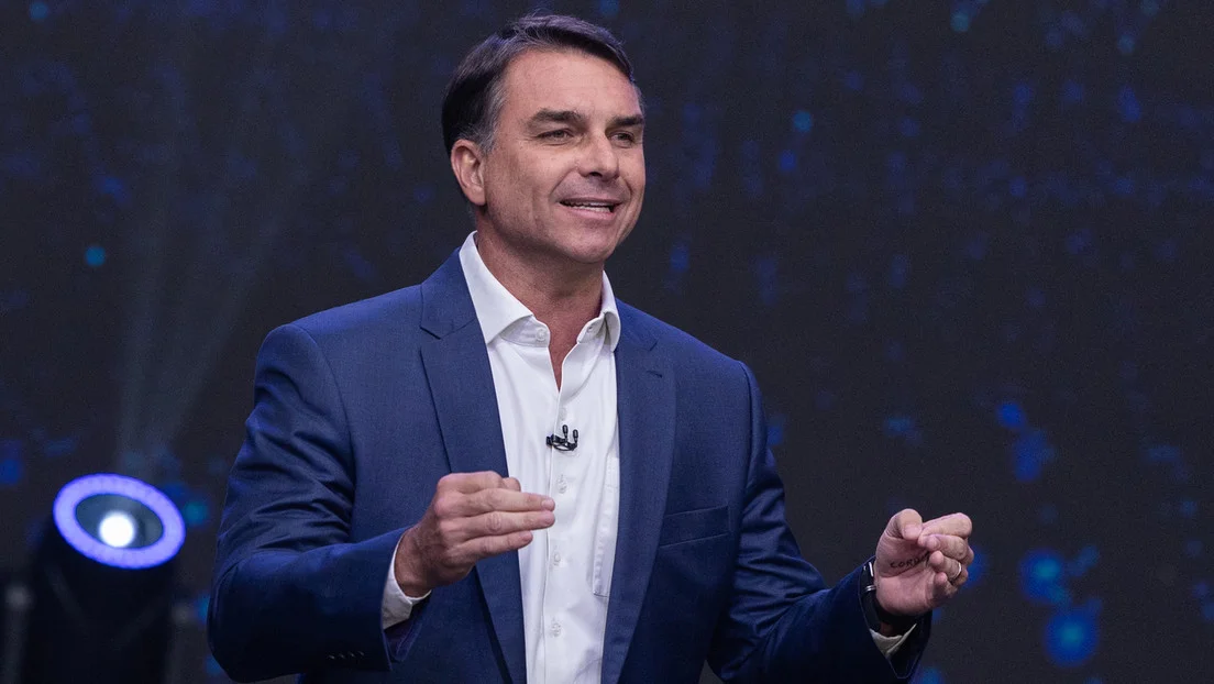 FLAVIO-BOLSONARO