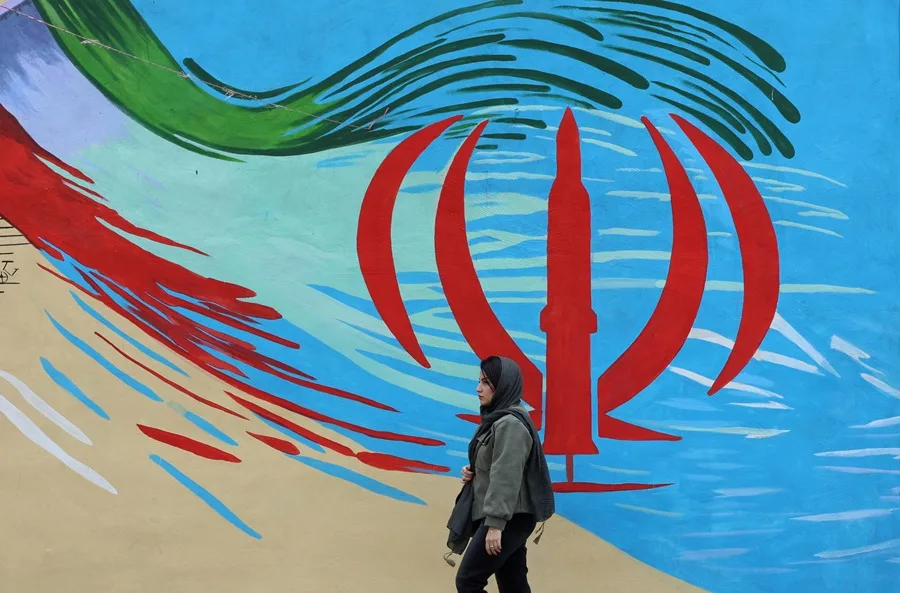 Iran_guerra_estrecho_Ormuz-20260510-142519-43385a