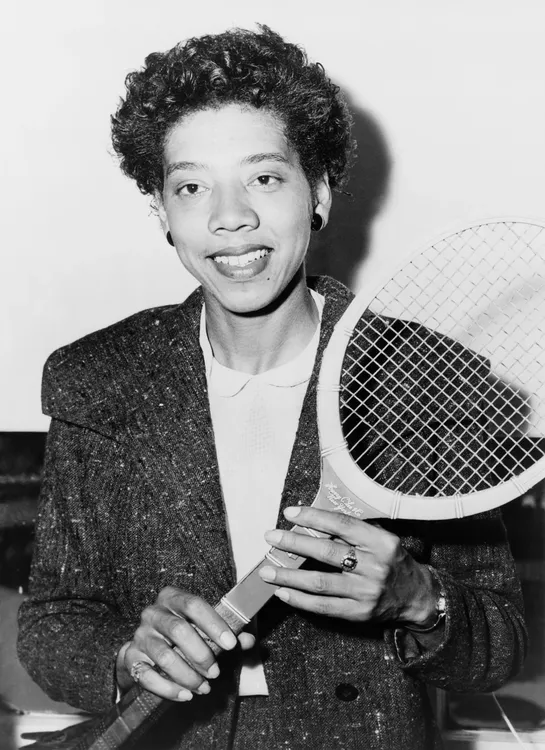25.8 Althea_Gibson_in_1956_by_Fred_Palumbo_(NYWTS)