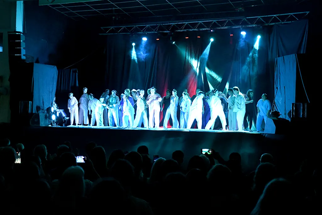 El-Centro-Municipal-de-Danza-Creativa-y-Psicomotricidad-presento-su-espectaculo-de-danzaterapia-Los-caminos-de-la-musica-5