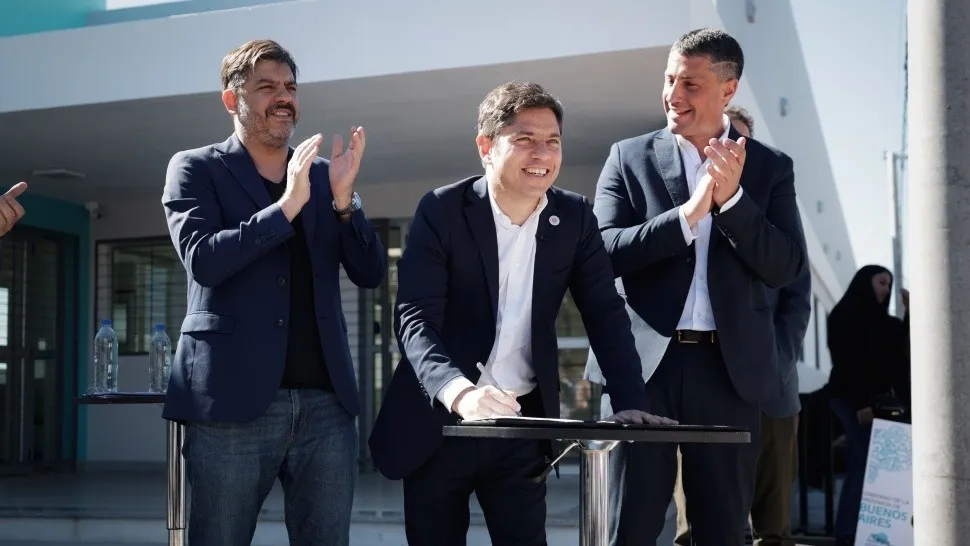 kici_en_pila.jpg_1740135887