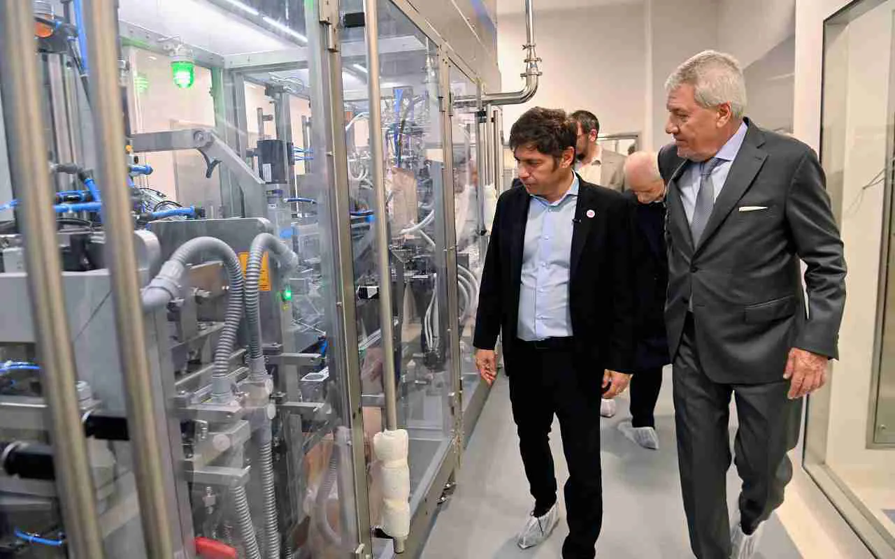 Kicillof-recorrio-fabricas-en-el-Parque-Industrial-de-Mar-del-Plata-12