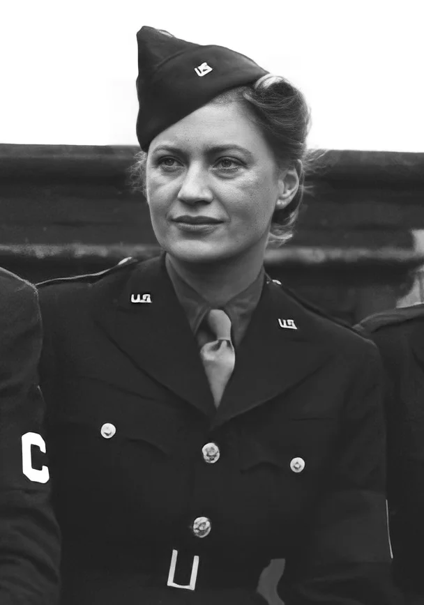 21.7 -Lee-Miller