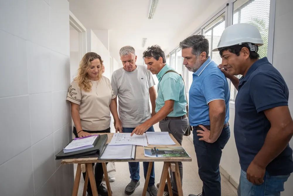 Carlos Balor recorrió la ampliación del Centro de Salud N° 17 (1)