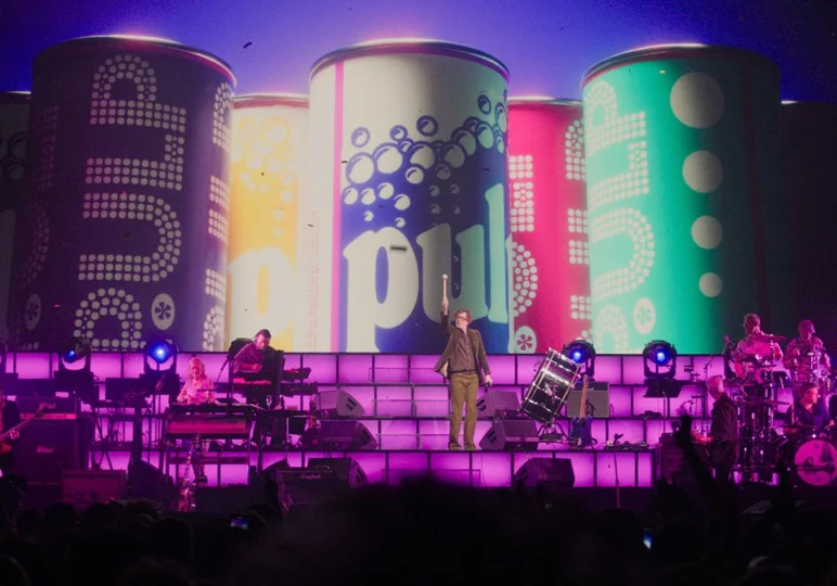 PULP ¿QUÉ HARÍAS POR UNA CANCIÓN MÁS__MUBI_BAJA 4