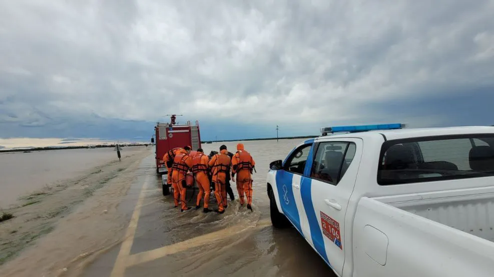 siguen-las-evacuaciones-en-bahia-blanca-1980830