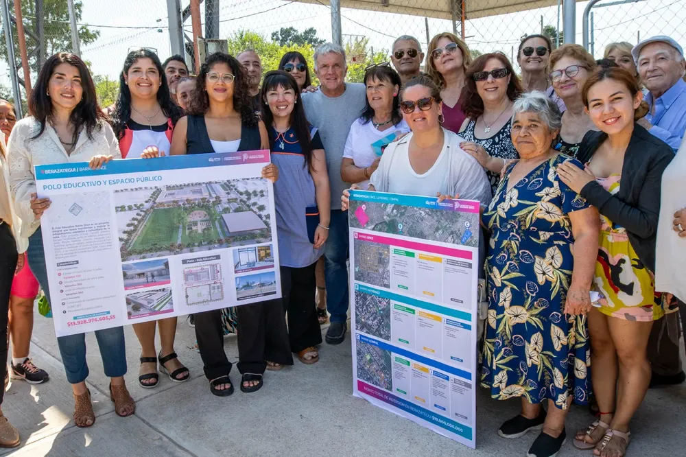 El intendente Carlos Balor recorrió el futuro Polo Educativo Integral de El Pato 1