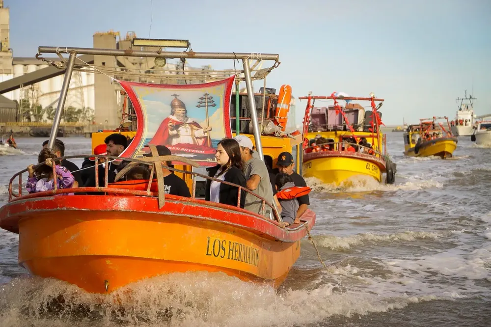 WhatsApp Image 2025-12-15 at 08.31.032